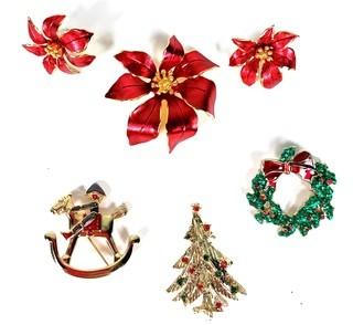 Group of Costume Jewelry Christmas Brooches or Pins. 