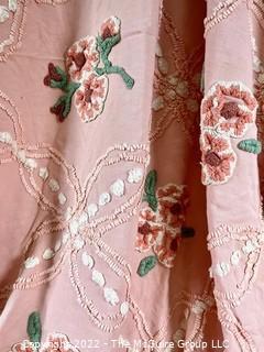 Pink Flower Needlecraft Chenille Bedspread 84" x 100".