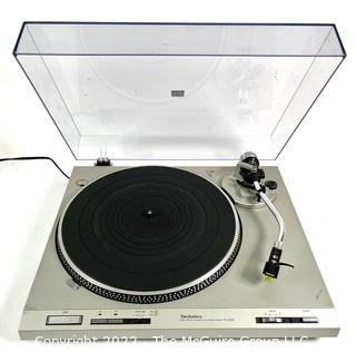 Technics SL-D202 Vintage Turntable