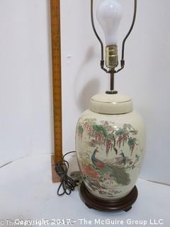 Ceramic table lamp with Asian motif