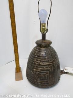 Ceramic table lamp