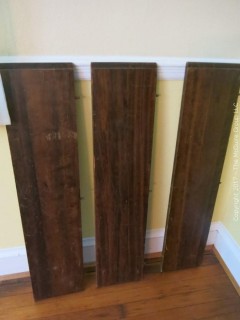 Gate-leg table: (folded: 15" x 36"; unfolded: 48" x 36"; 3 leaves, each 8") 