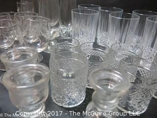 Collection of glassware 