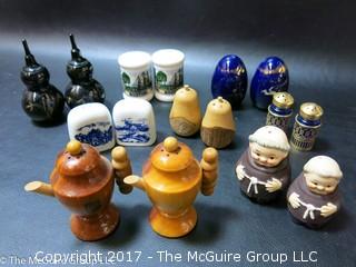 Assorted salt and pepper sets including Ocean City 