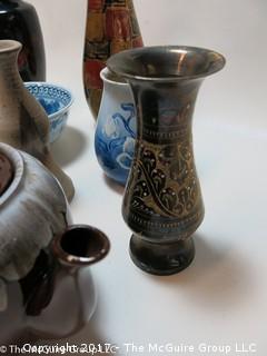 Collection including glazed tea pot and lacquered vase 