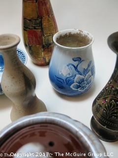 Collection including glazed tea pot and lacquered vase 