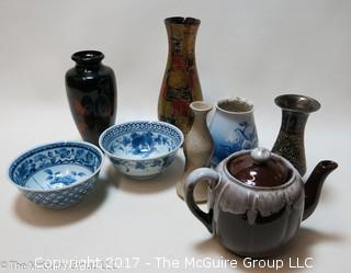 Collection including glazed tea pot and lacquered vase 