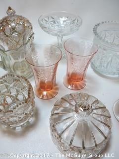 Assortment of glassware 