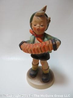 Hummel Goebel Figurine