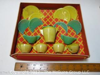 Children's glass dish set in original box (Note: lower right cup needs repair) 