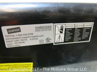 Staples desktop shredder; Model SPL-TXC 12MA