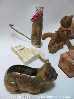Assortment of feline figurines 