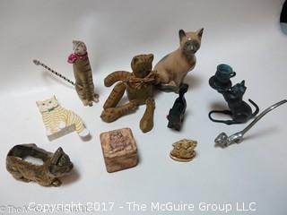 Assortment of feline figurines 