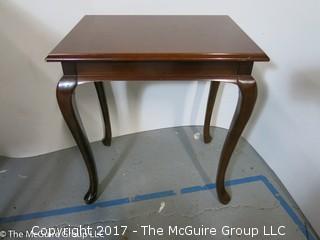 Occasional table with cabriole legs; 16 x 21" x 22"T