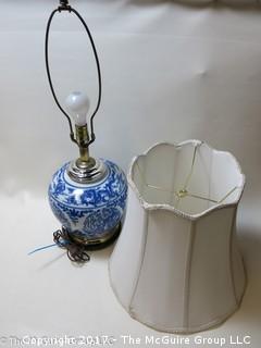 Asian motif table lamp with shade