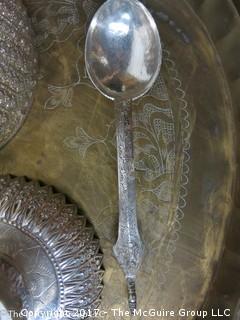 ()3) metal serving bowls pieces 