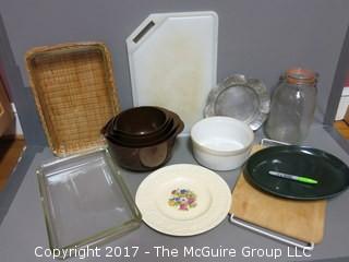 Collection of kitchenware including Pyrex, Rosti mixing bowls and Apilco French porcelain bakeware Note: cutting board not included)