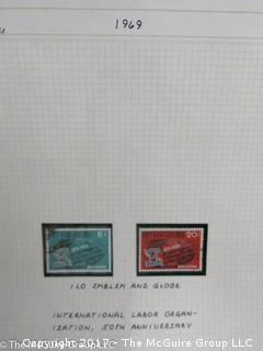 (#2153) Collection of Vietnam stamps and binder 