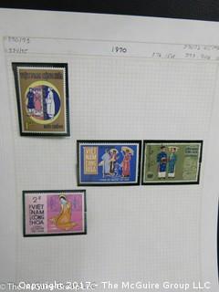 (#2153) Collection of Vietnam stamps and binder 