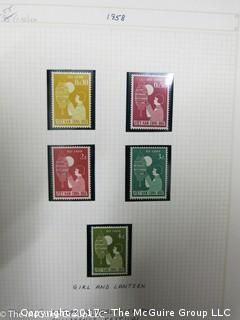 (#2153) Collection of Vietnam stamps and binder 