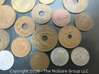 COLLECTION OF FOREIGN COINS INCLUDING SOUTH AFRICA, RHODESIA AND KENYA