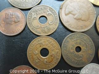 COLLECTION OF FOREIGN COINS INCLUDING SOUTH AFRICA, RHODESIA AND KENYA