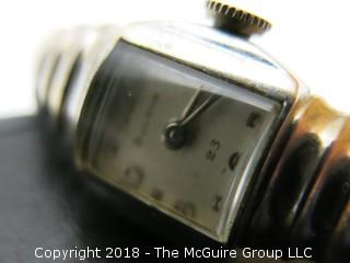 LADIES BULOVA 23 JEWEL WRIST WATCH