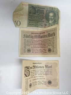 COLLECTION OF BANK NOTES INCLUDING INDIA, FRANCE, BAHAMAS, URUGUAY AND GERMANY  