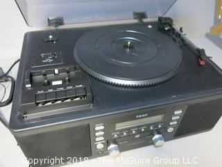 TEAC CD Recorder with Turntable/Cassette Player; Model LP-R550 USB