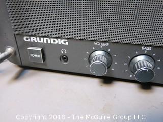 Grundig Short Wave Radio; Satellit 800 Millenium; in working order