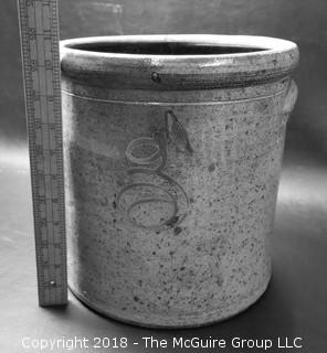 Vintage stoneware crock {photos were taken in black and white by mistake)