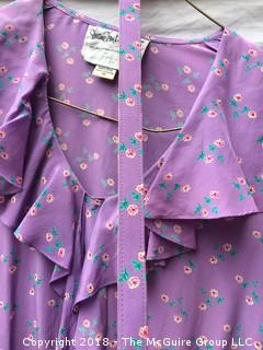 Vintage Diane von Furstenberg Silk Size 10 Long Sleeved Flower Pattern Dress with Belt