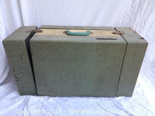 RCA Victor Portable Stereo with Speakers, Turntable Not Working