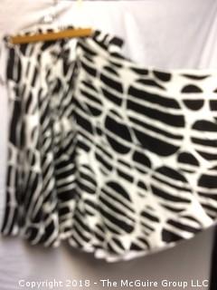 David Meister Black and White Silk Skirt Size 4