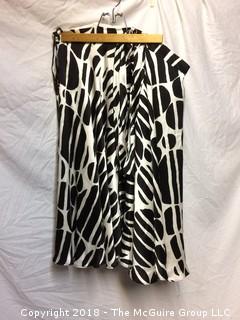 David Meister Black and White Silk Skirt Size 4