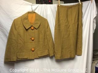 Vintage Wool Women's Suit Jacket and Skirt Size Small