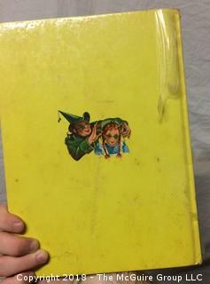 Collection of Children's Books: Abraham Lincoln, Wizard of Oz, Charlie Brown