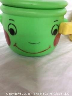 Marx Plastic Toy Pots and Pans with Lids and Happy Faces