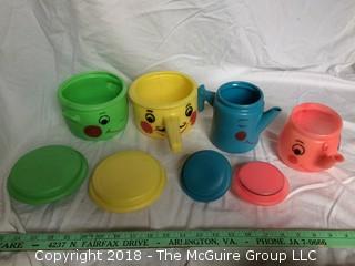 Marx Plastic Toy Pots and Pans with Lids and Happy Faces