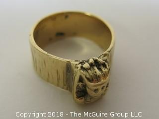 14K Yellow Gold Men's Ring with Mythical Figural Motif; total weight 16g 