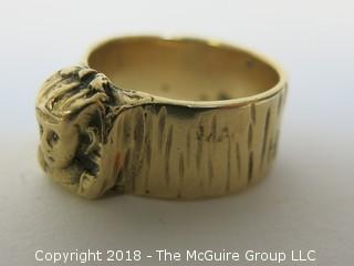 14K Yellow Gold Men's Ring with Mythical Figural Motif; total weight 16g 