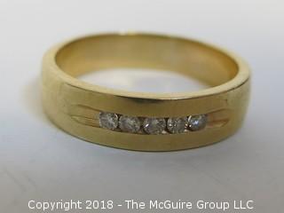 Men's 14K Yellow Gold Ring with 5 Channel Set Diamonds; total weight 10g 