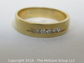 Men's 14K Yellow Gold Ring with 5 Channel Set Diamonds; total weight 10g 