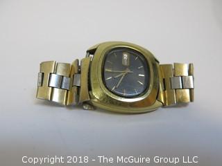 Vintage Seiko Men's Gold Toned Watch w/ Two-Toned Band