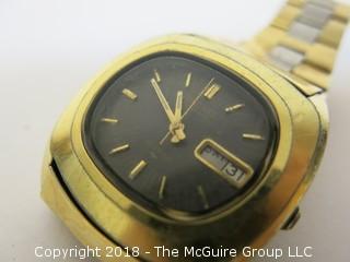 Vintage Seiko Men's Gold Toned Watch w/ Two-Toned Band