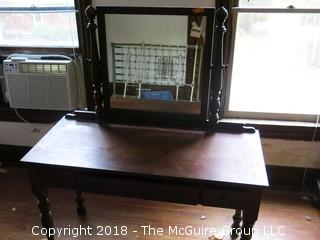 Cowan Mahogany Dressing Table with Mirror; 22 x 48 x 30"T