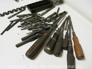 Collection ot vintage tools including wood handled vintage screwdrivers  