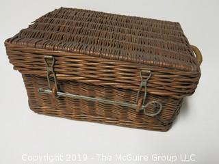 1930's English natural wicker picnic basket with fitted interior