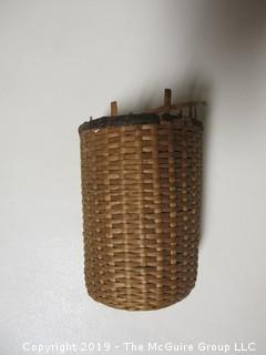 Wicker hinged picnic basket