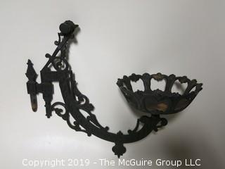 Cast Iron Vintage Wall Mounted Lighting Sconce 